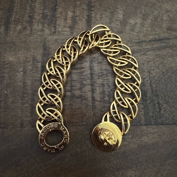 EUC Marc Jacobs Katie Gold Interlocking Bracelet - Picture 1 of 10
